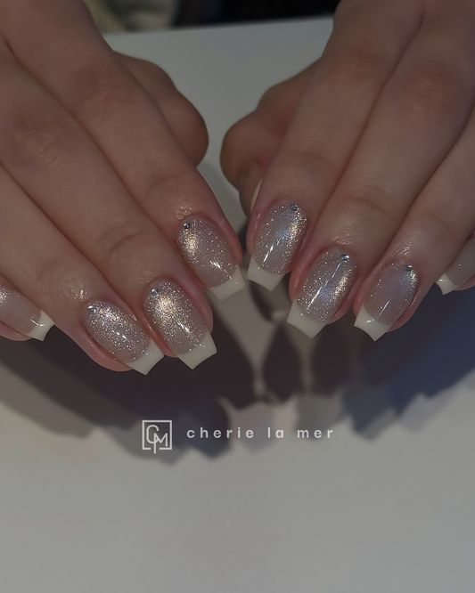 #022 Champagne Magnet White French Stone
