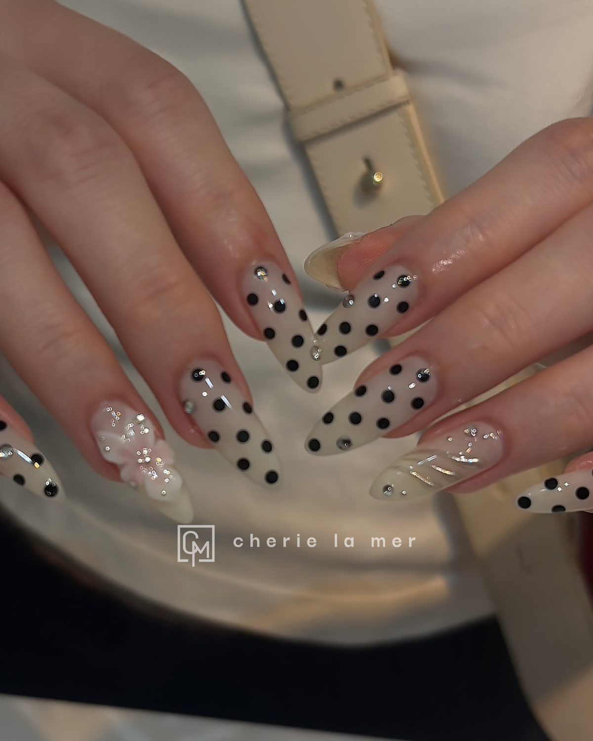 #046 Milky White Dot 3D Flower Lettering