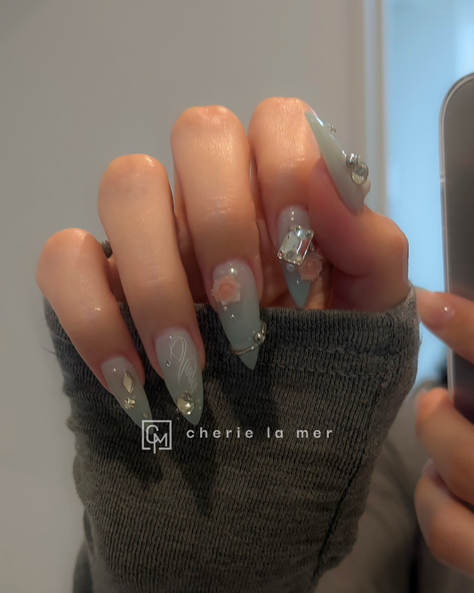 #062 Smoky Mint Rose Square Bijou